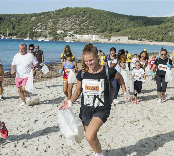 Ibiza celebra una nueva edición del Nationale-Nederlanden Plogging Tour